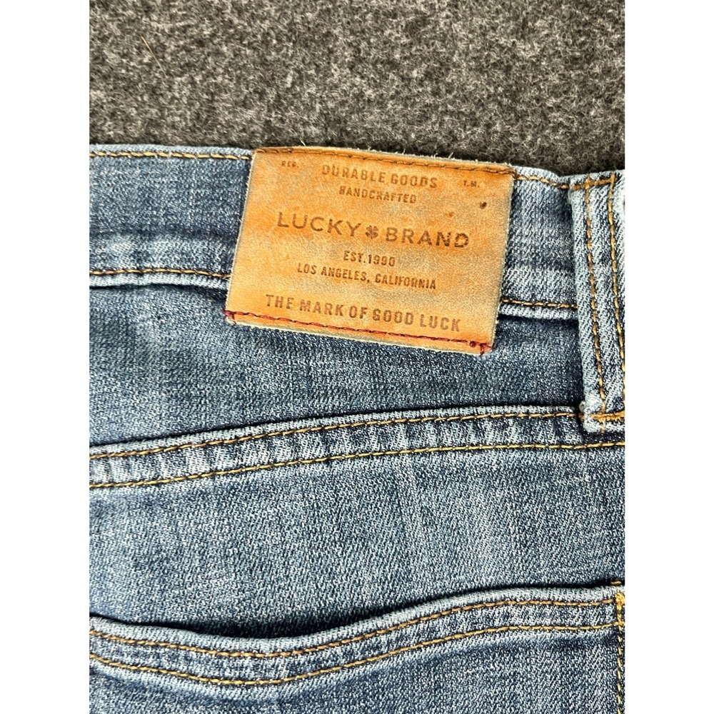 Lucky Brand 221 Straight Leg Jeans Mens 34x32 Medium Wash Blue Denim Y2K Fade - Picture 10 of 12